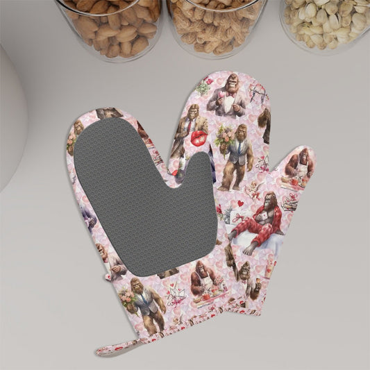 20 Bigfoot, Sasquatch Designs, Heat Resistant Silicone Oven Mitts Set