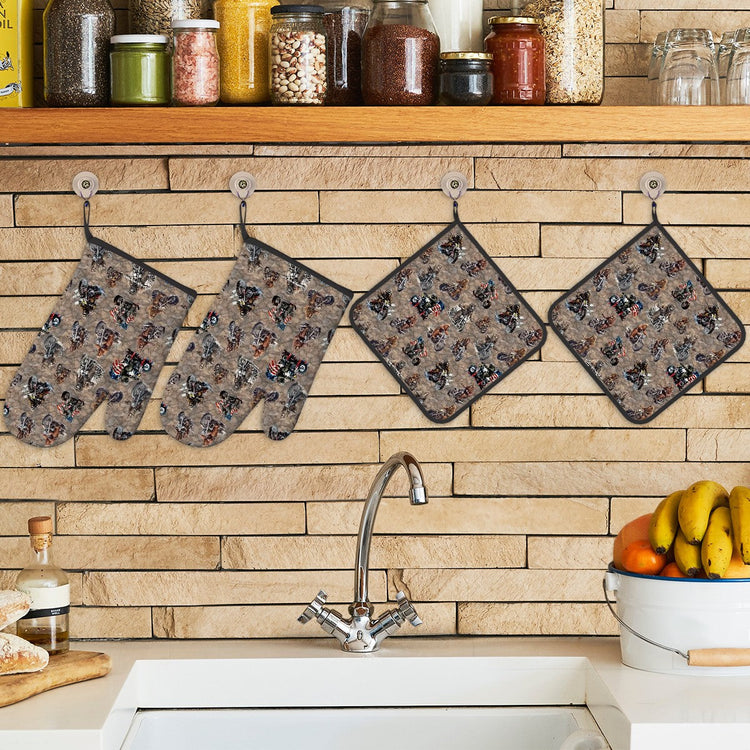 4 Piece Oven Mitts & Hot Pads