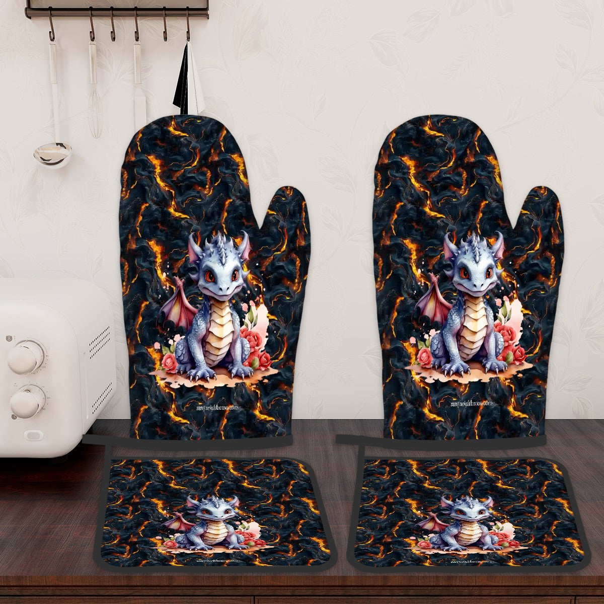 Baby Dragon, 4 Piece Oven Mitts / Pot Holder Sets