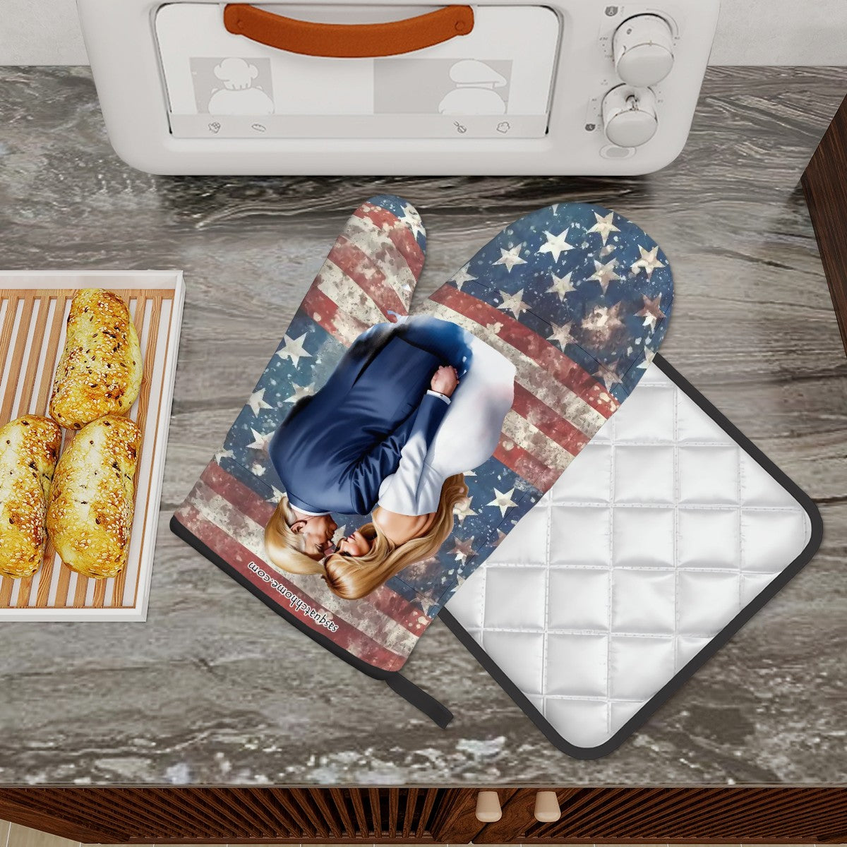 Donald & Melania Trump, Oven Mitts and Pot Holders Set of 2