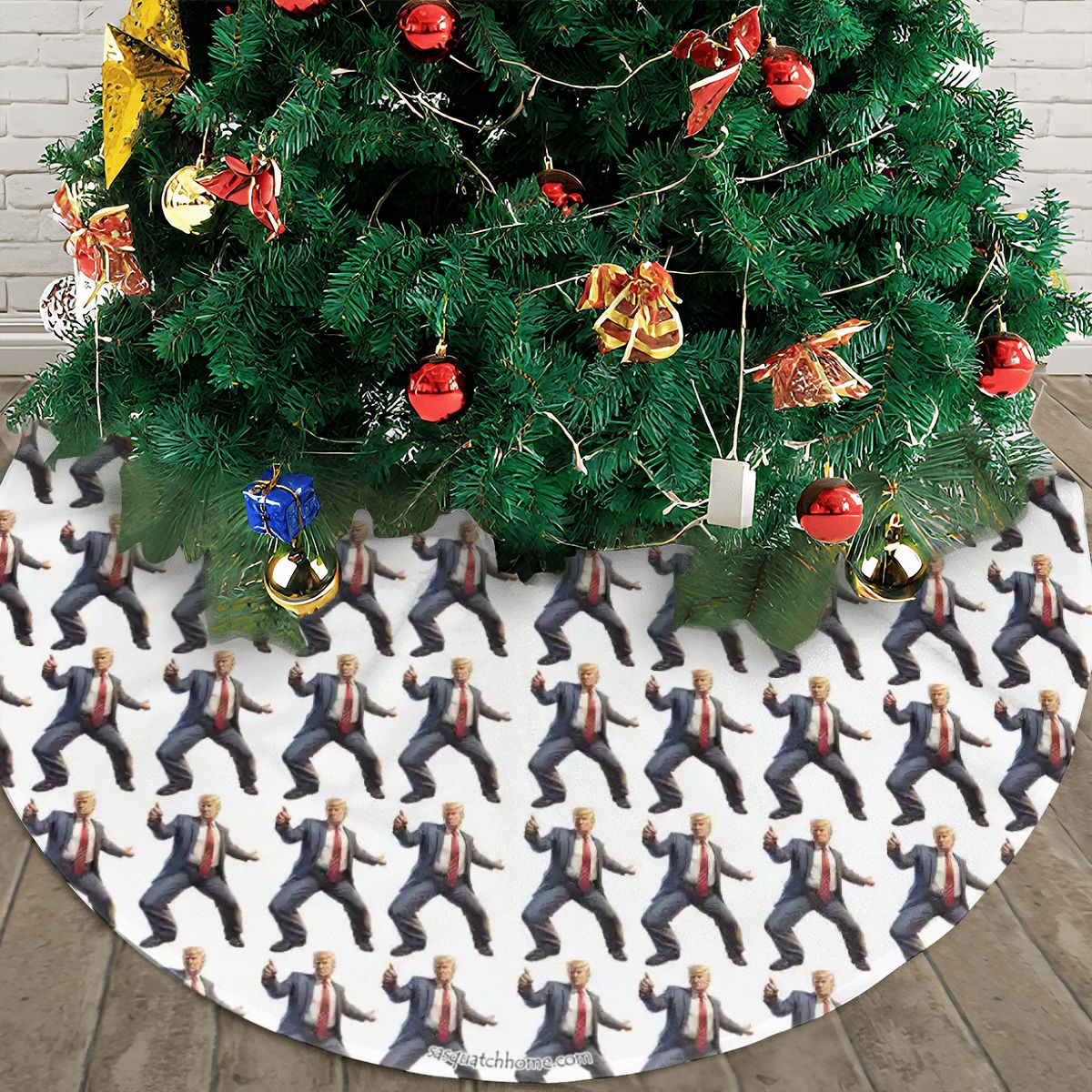 20 Donald Trump Designs, Plush Christmas Tree Skirt – 3 Sizes