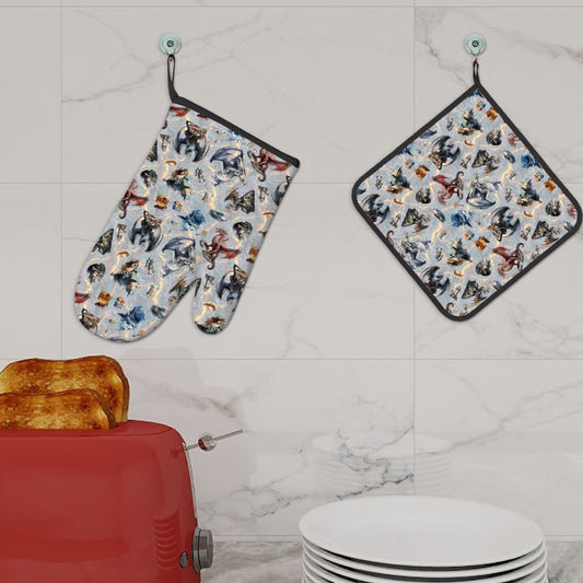 Oven Mitts and Pot Holders Set of 2 - Pet Animals - Dogs, cats, horses, elephants, cows, pigs + more