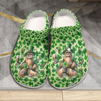 Bigfoot / Sasquatch, St. Patrick, Women's Classic Clogs