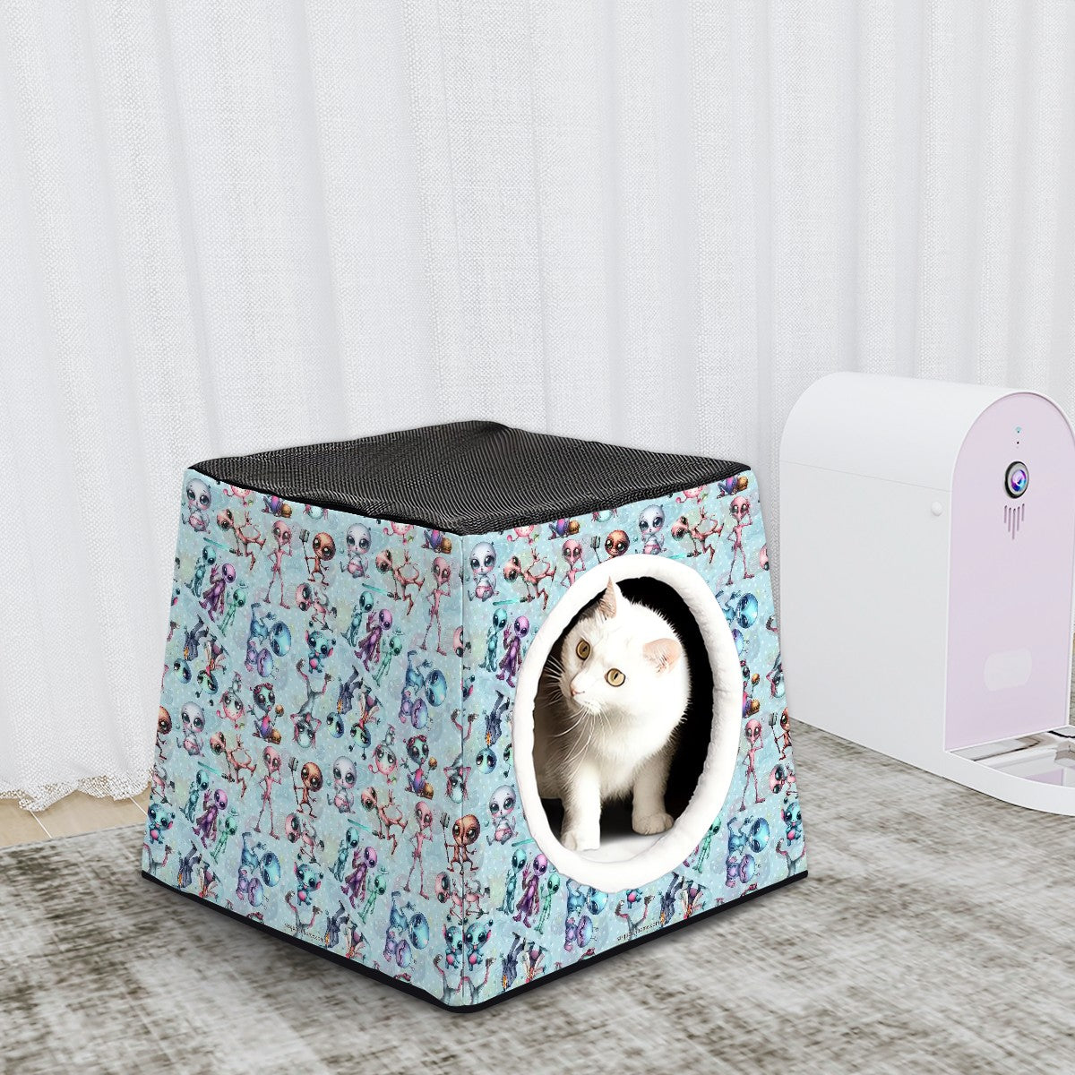 6 Alien Designs, Space Capsule Pet Bed