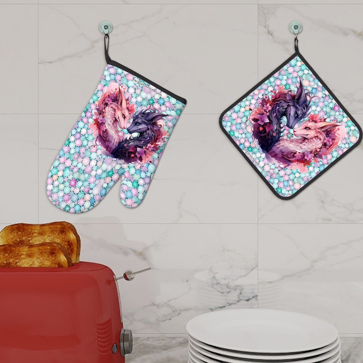 Set of 2 Oven Mitt and Pot Holder - Dragon Love