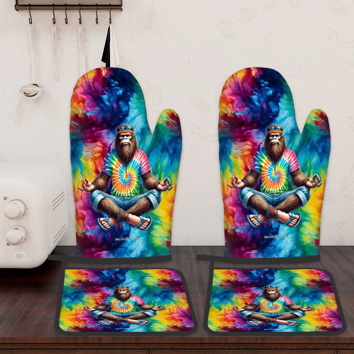 Hippie Bigfoot / Sasquatch, Zen, 4 Piece Oven Mitts / Pot Holder Sets