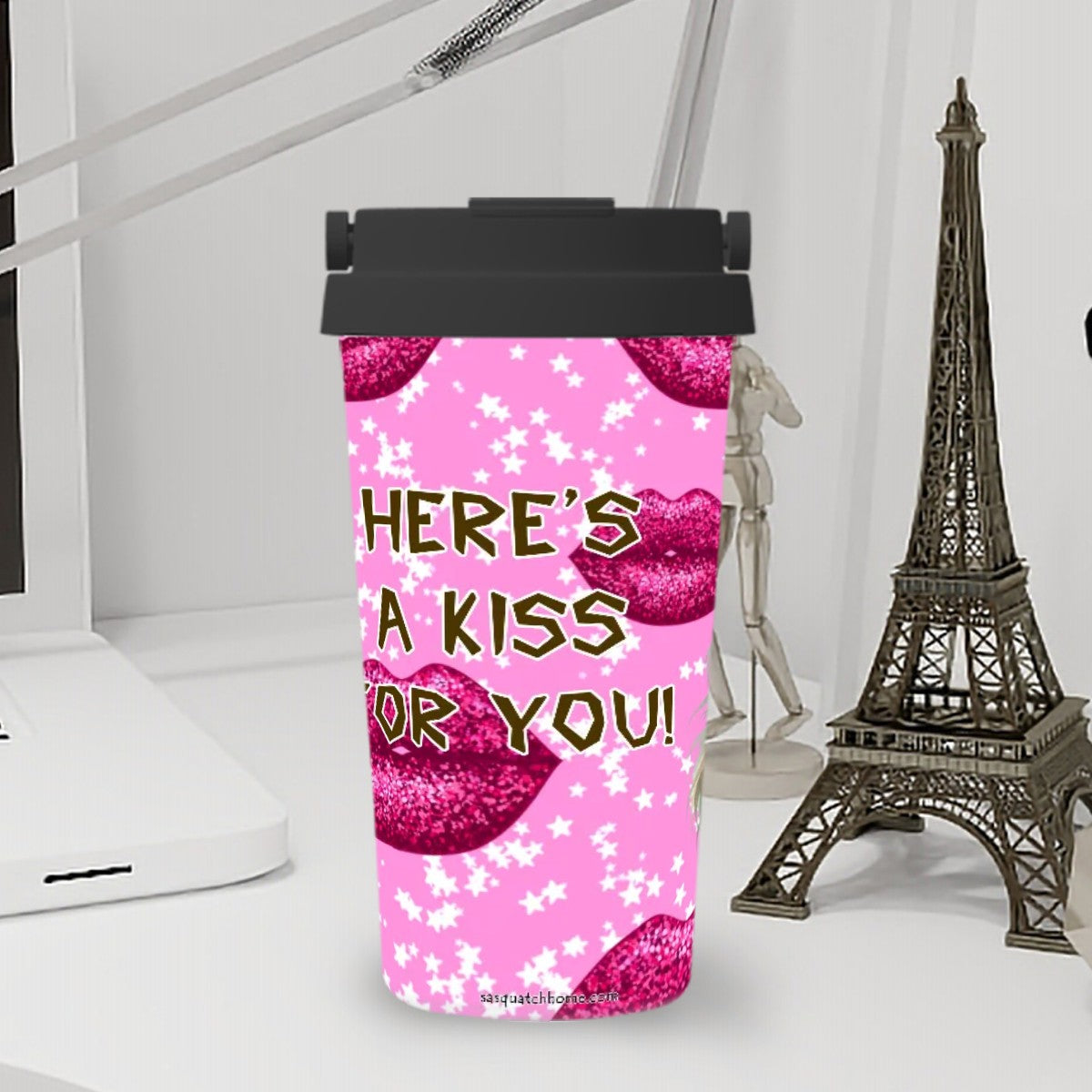 Bigfoot / Sasquatch Kiss, 17 oz Insulated Coffee Mug with Lid & Carrying Handle