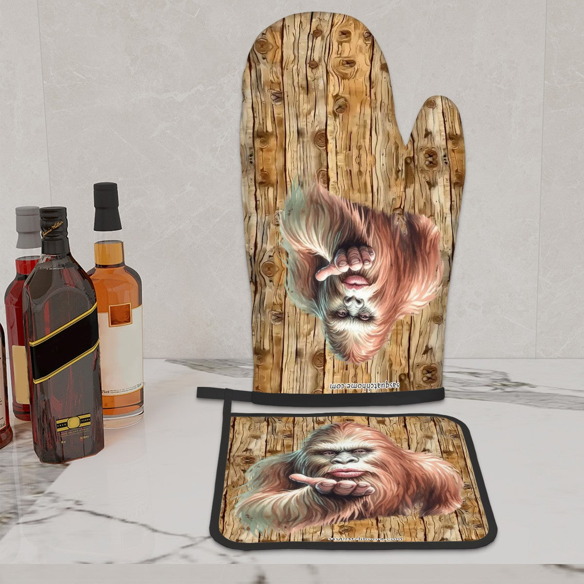 Set of 2 Oven Mitt and Pot Holder - Bigfoot Sasquatch Blow Kiss