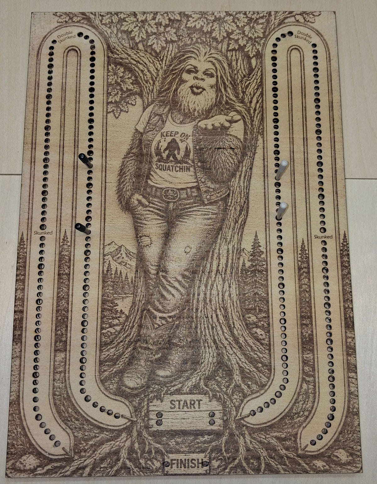 Kissy Face Bigfoot / Sasquatch 2 Player Cribbage Board