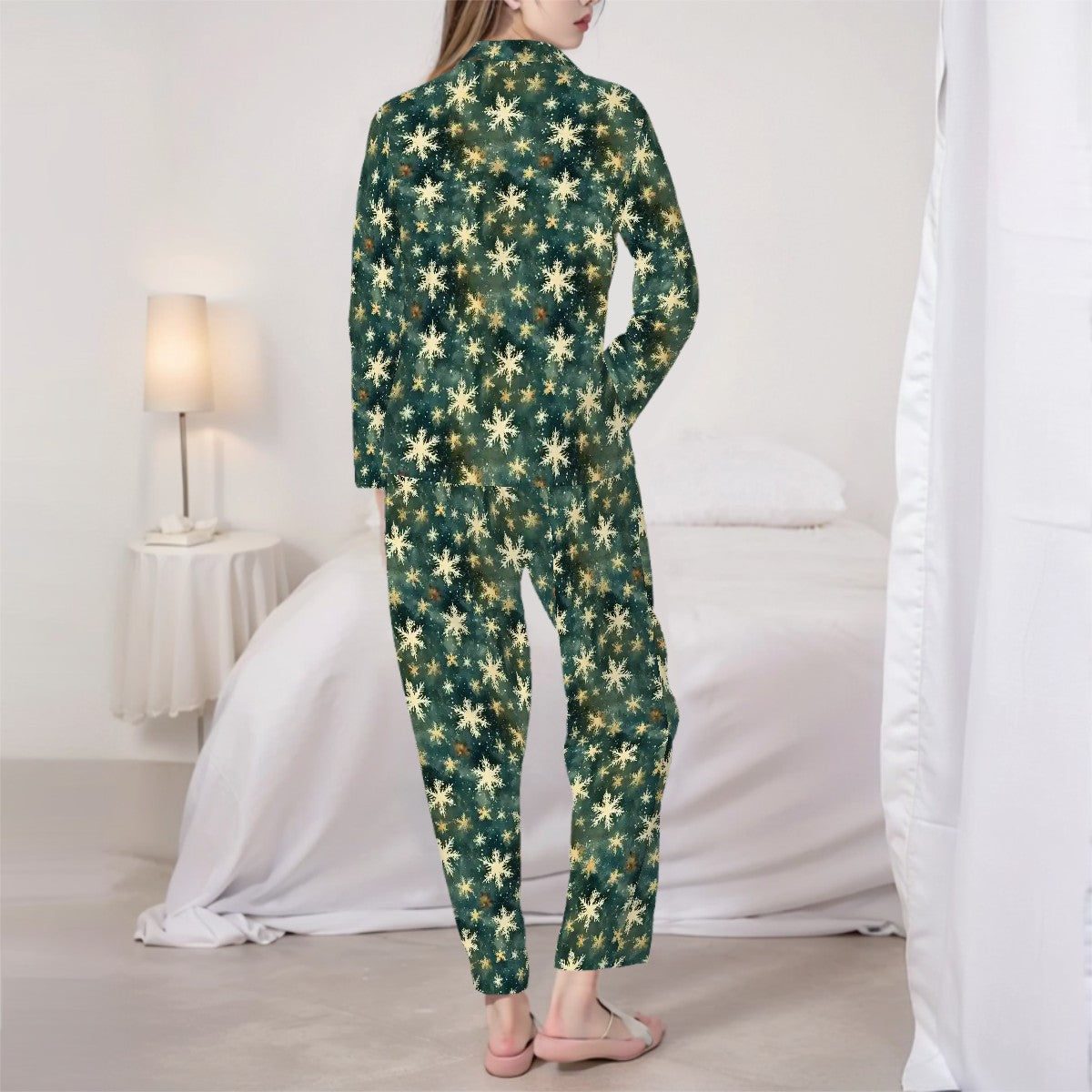 Cute Yeti on Snowflakes, Women’s Long Sleeved Pajama Set