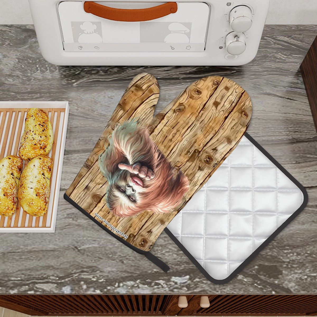 Set of 2 Oven Mitt and Pot Holder - Bigfoot Sasquatch Blow Kiss