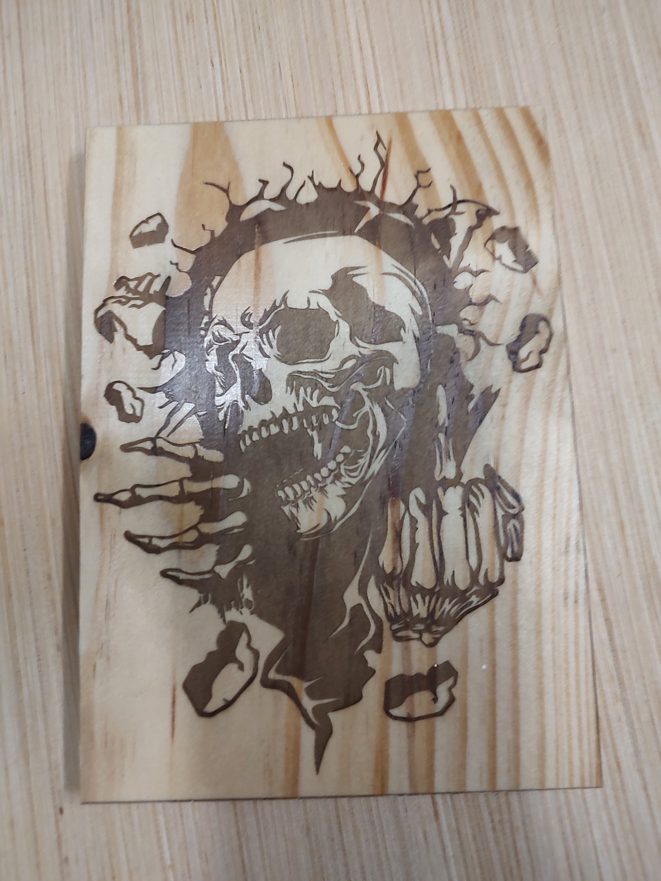5" x 7" Pine Plaque Sign "Skull flipping bird"